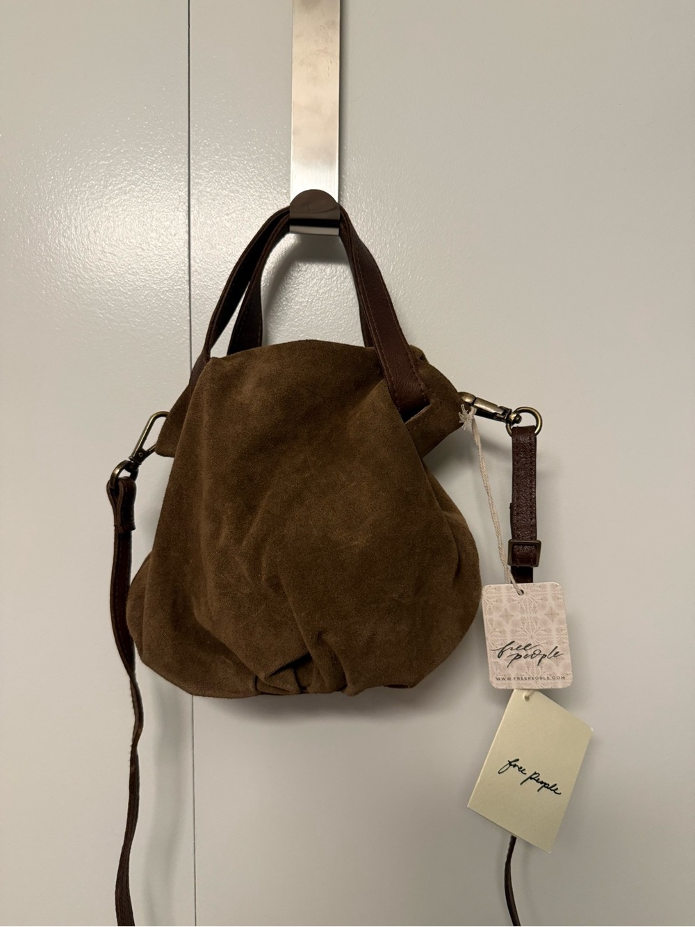 Free People Suki Mini Tote Brown Suede Crossbody New $78 - Picture 3 of 8